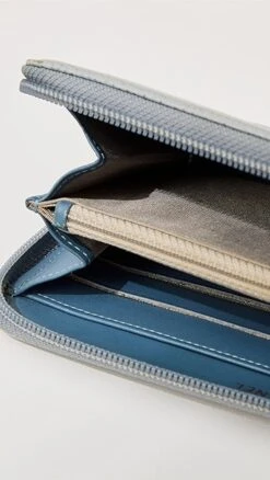 What Goes Around Comes Around Chanel Blue Caviar Ziparound Wallet -Jacquemus Shop wgadb36866102c9 1683313577306 2 0. UX357 QL90