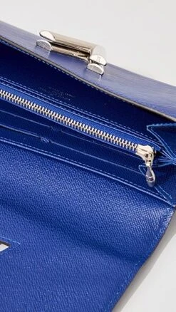 What Goes Around Comes Around Louis Vuitton Blue Epi Ab Twist Wallet -Jacquemus Shop wgadb36879102c9 1683299194362 2 0. UX357 QL90