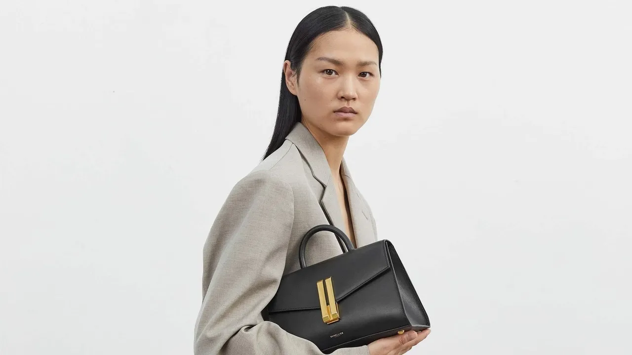 Front Page -Jacquemus Shop top handle bags social